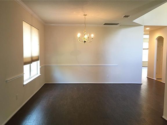 5th image of 822 Green Pond Dr