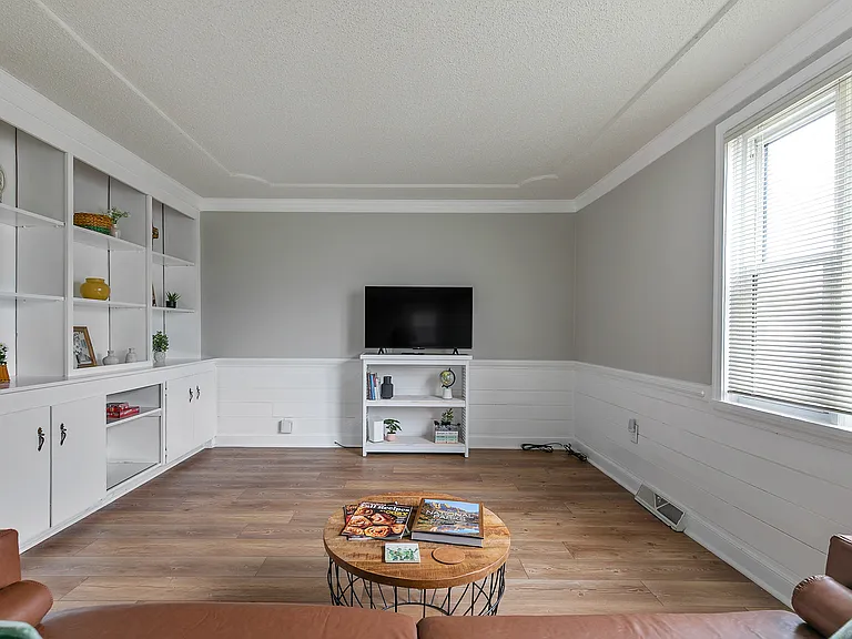 304 Sunset Cir — Photo 7