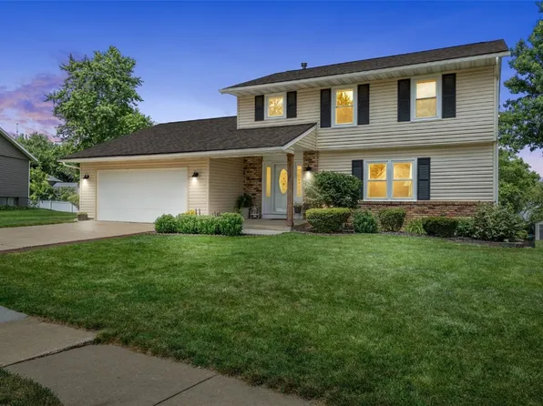 364 Essex Dr NE, Cedar Rapids, IA 52402