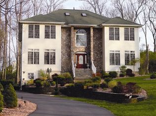 20 Warren Farm Rd, Hopewell Junction, NY 12533