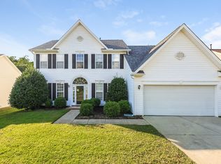 13514 Planters Row Dr, Charlotte, NC 28278