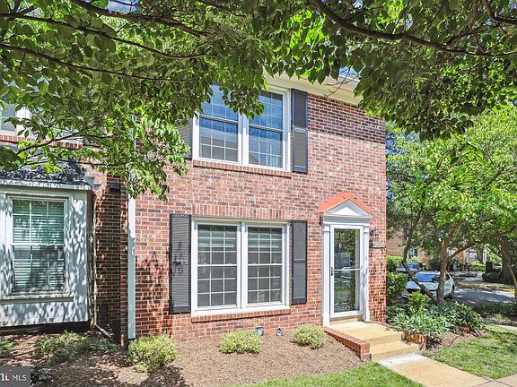 5th image of 2510 S Arlington Mill Dr #1-A