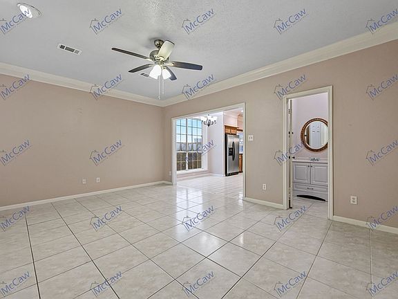 5th image of 3211 Wessex Cir
