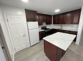 61-12 228th St, Oakland Gardens, NY 11364