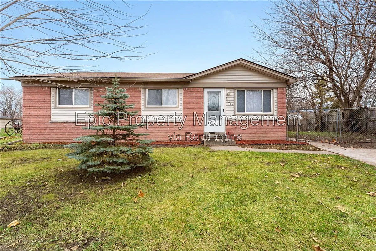 3 bed, 1.0 bath, $1,745 — Photo 1