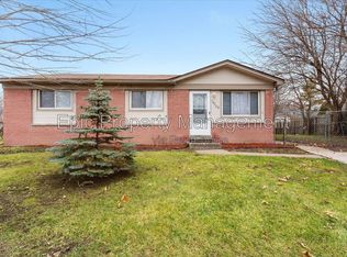 16268 Lauren St, Taylor, MI 48180