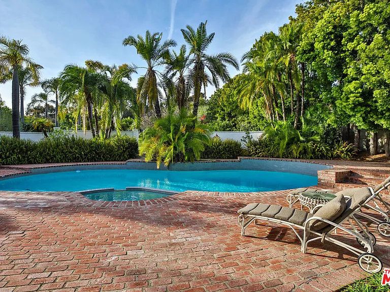29225 Cliffside Dr — Photo 28