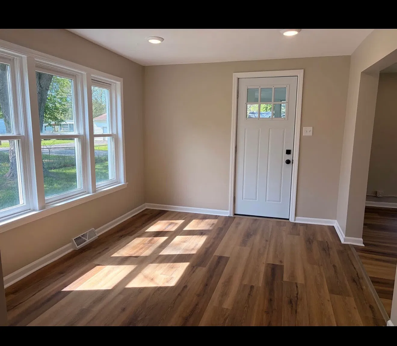 2 bed, 1022 sqft, $1,475 — Photo 4