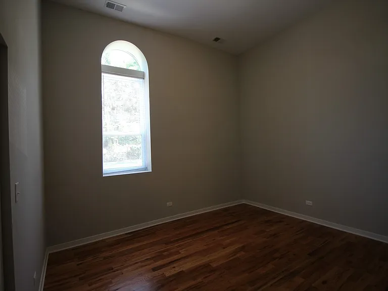 3254 N Ravenswood Ave #1 — Photo 10