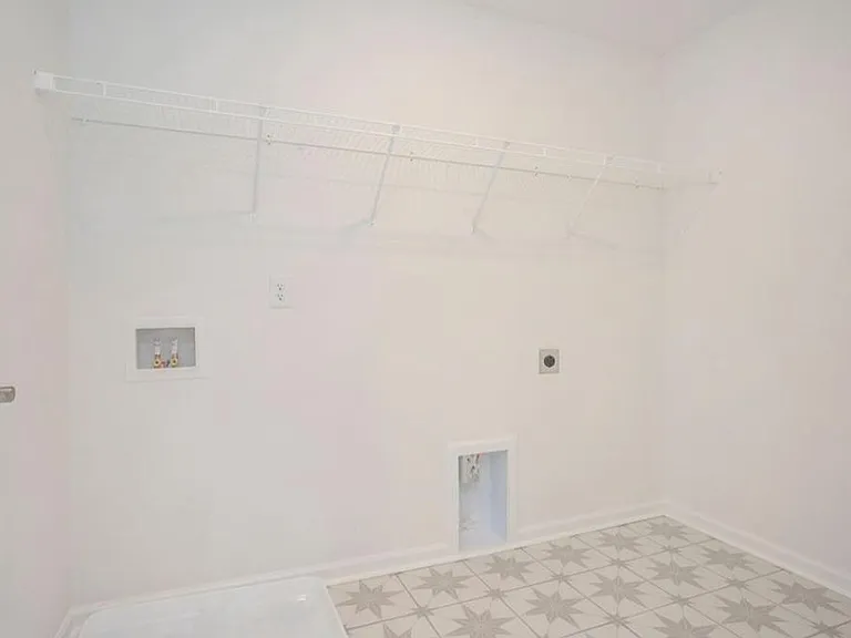 3807 Lantern Ln — Photo 19