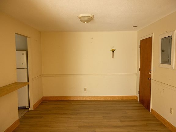 4th image of 380 Great Rd APT B302