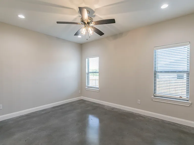 704 Wind Sail Ct — Photo 30