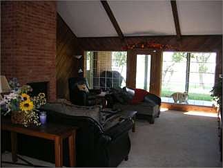 4th image of 109 Pizarro Ave