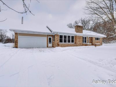 237 Seven Mile Rd NW, Comstock Park, MI, 49321