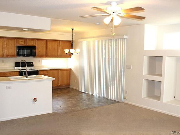 3rd image of 4915 Waldenwood Dr