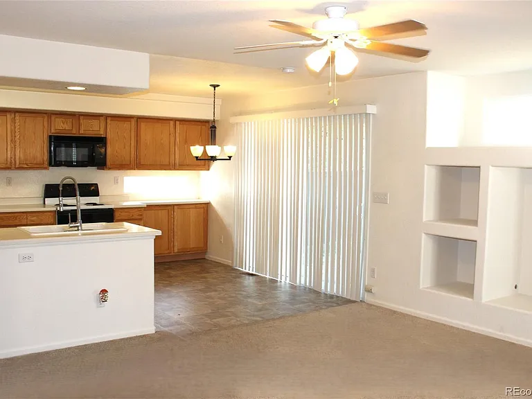 4915 Waldenwood Dr — Photo 3