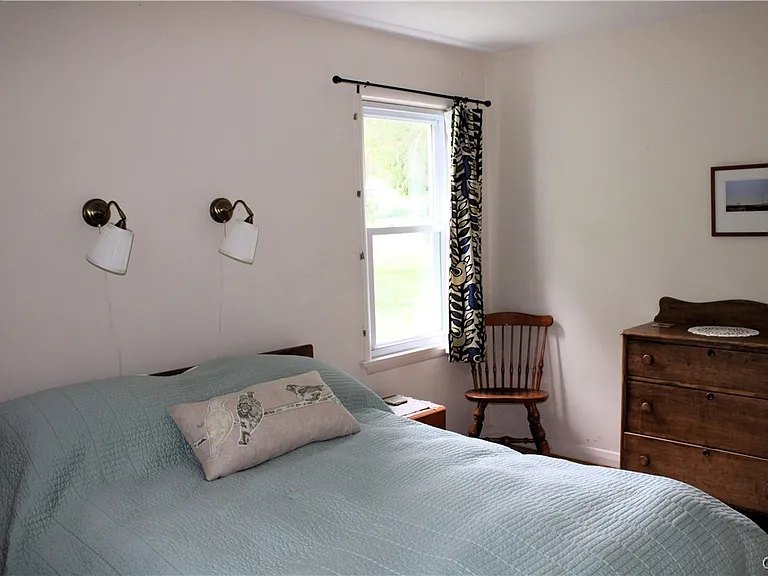 503 E Franklin St — Photo 12