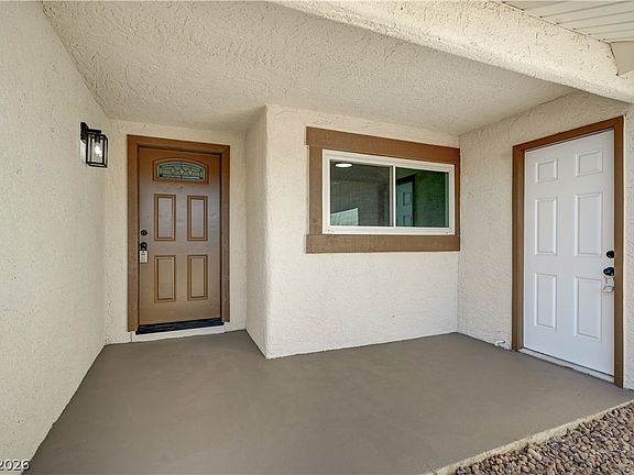 4th image of 6784 Mataro Dr