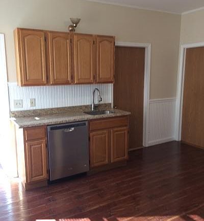 3rd image of 630 Wickenden St #2R