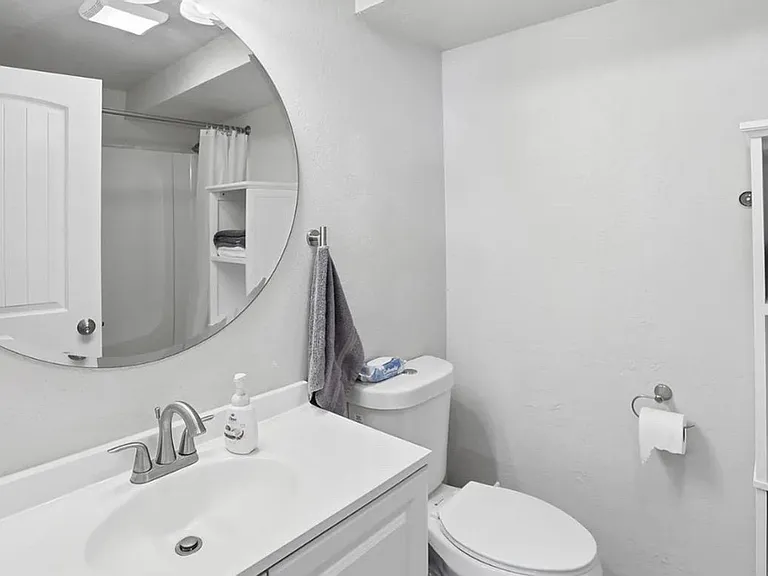 3306 N Fairfield Rd — Photo 7
