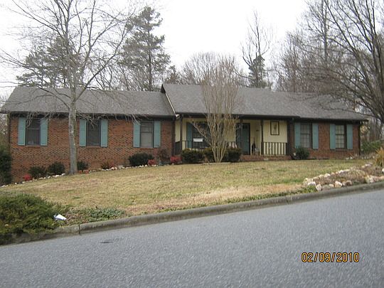 1st image of 214 Yorkleigh Ln