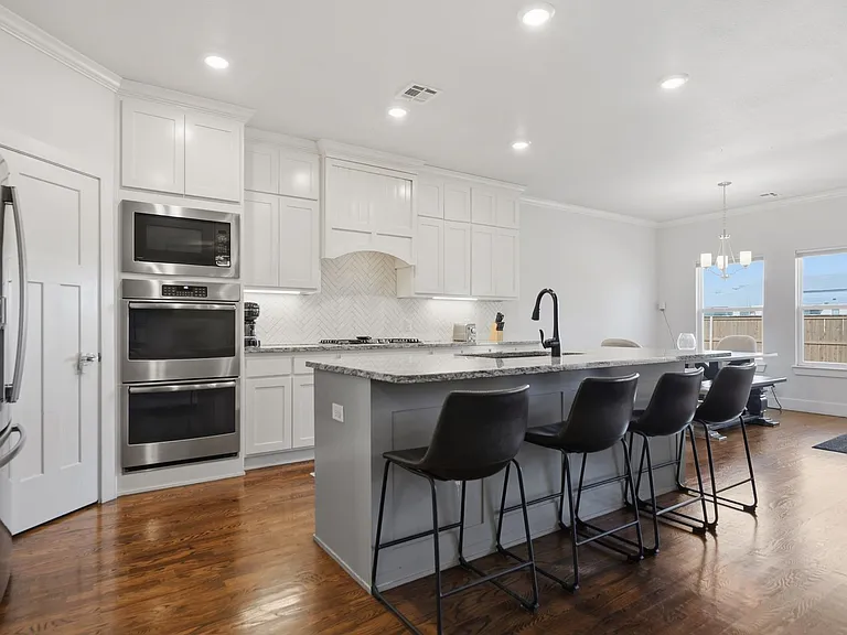1229 W 86th Pl S — Photo 14