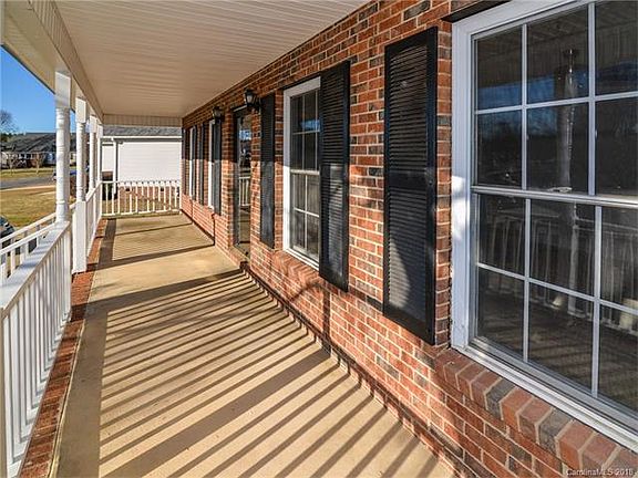 2nd image of 2031 Dearborn Dr #8