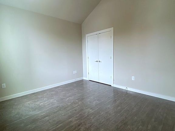 2nd image of 330 Clay St #28