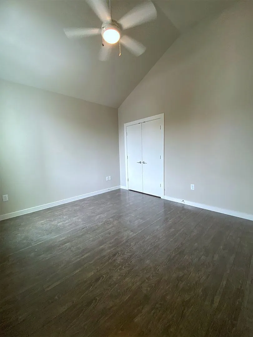 Building Photo - 330 Clay St #28