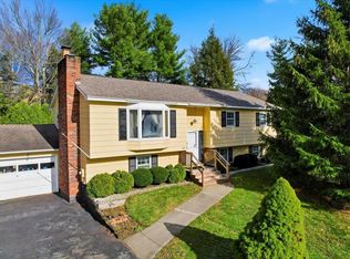 12 Greenwood Ave, Essex Junction, VT 05452