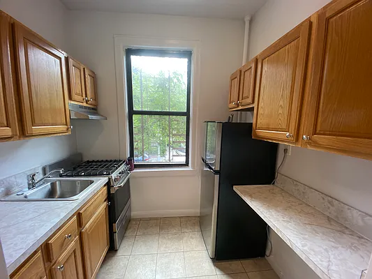 Rented by Compass | media 9