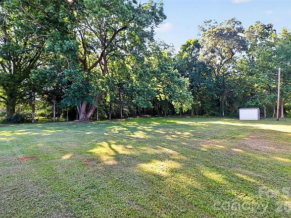 5th image of 221 S Potter Rd