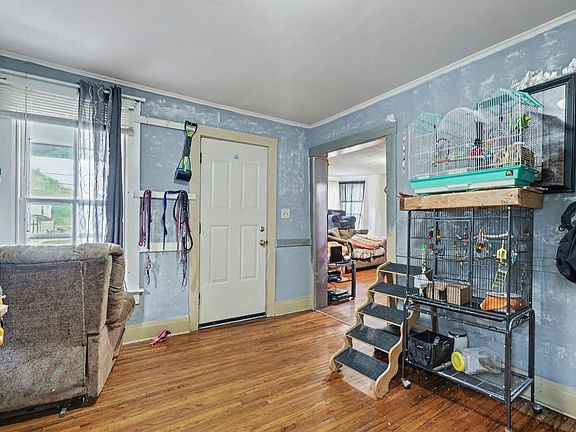 5th image of 406 Bent St