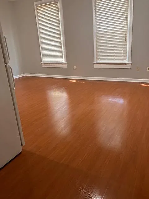2 bed, 850 sqft, $1,200 — Photo 1