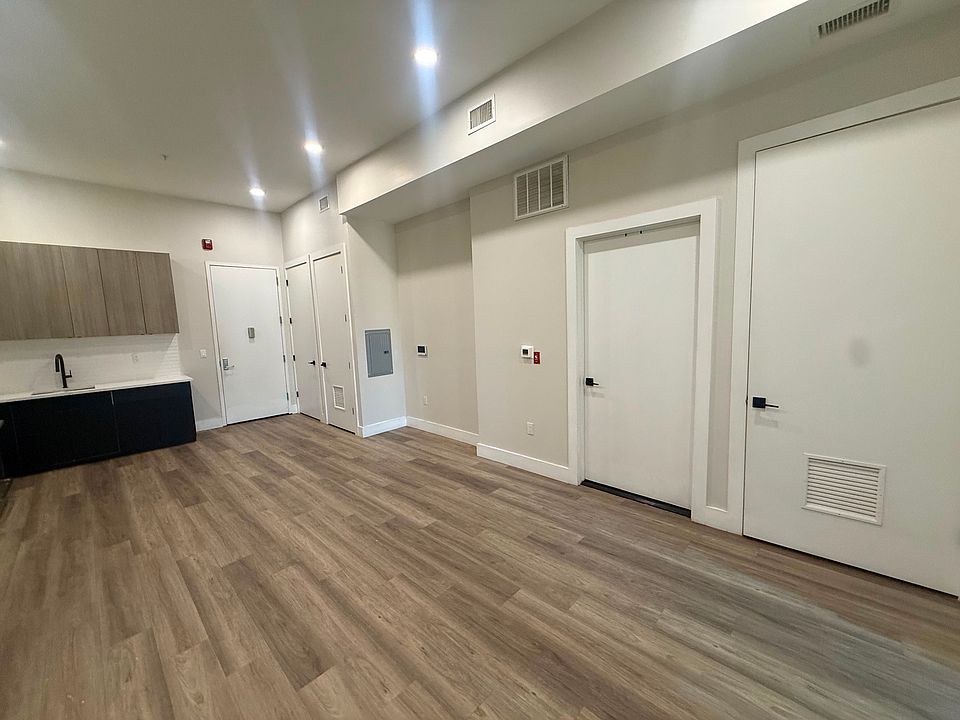 1st image of 322-324 W Front St #3000