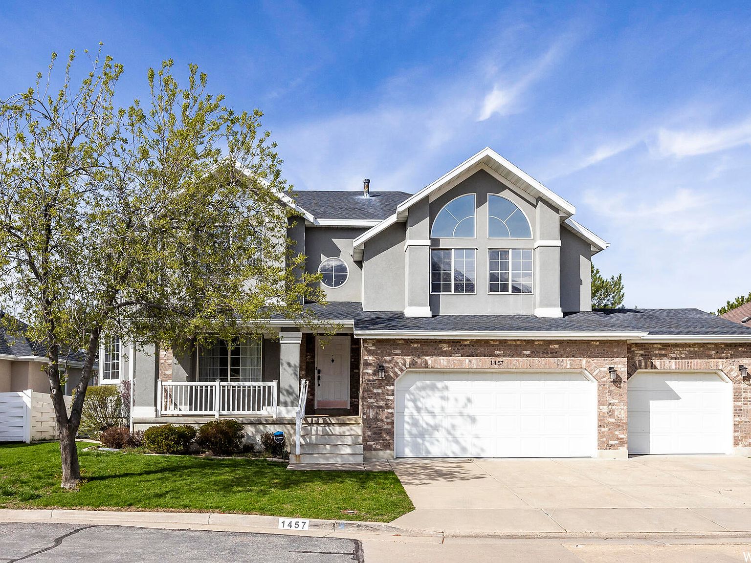 1457 N Fairway Ln