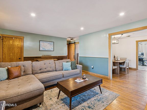 4th image of 509 Tappan Street