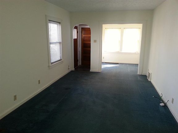 5th image of 514 W 10th St