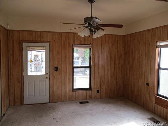 2nd image of 903 W Jackson Ave