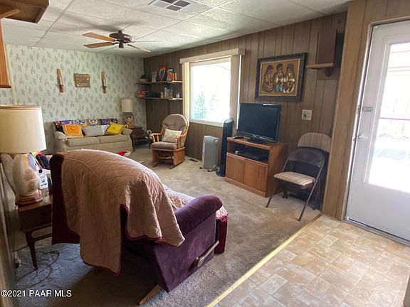 4th image of 615 West St #14