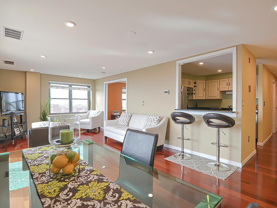 1st image of 12 Chancery Ct APT 510