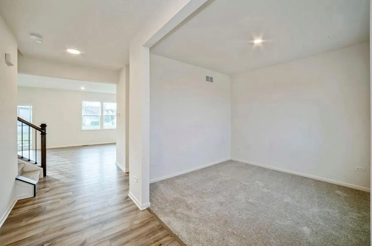 Building Photo - 3383 Caledonia Dr