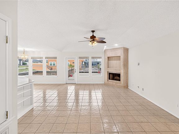 5th image of 15306 Key Largo Ct