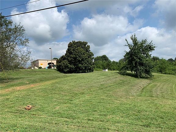 3rd image of 2420 W Nc 10 Hwy