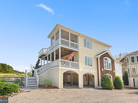 4th image of 339 Le Pointe Dr N