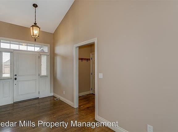 3rd image of 1423 E Timber Falls Ct