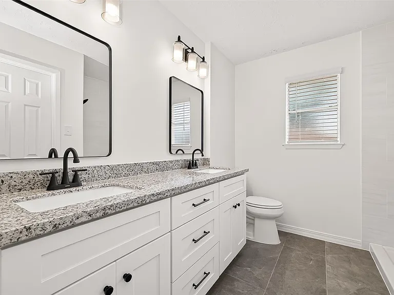 2334 Autumn Springs Ln — Photo 22