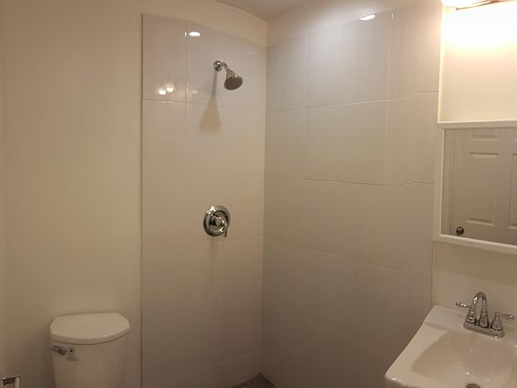 4th image of 3336 Drew St #A