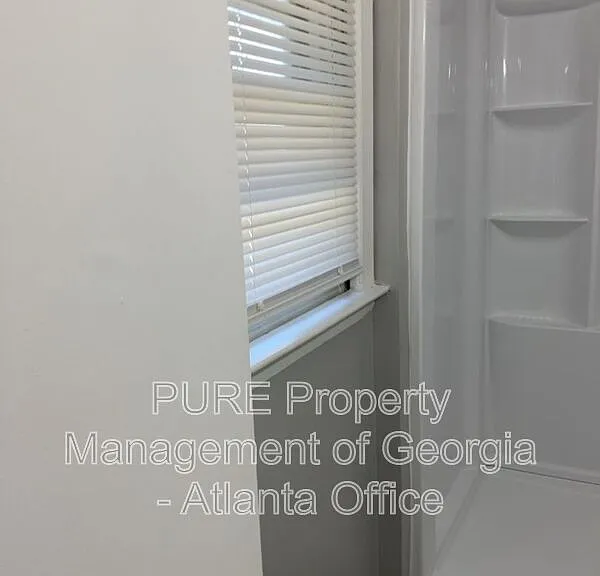 314 Sterling St — Photo 18