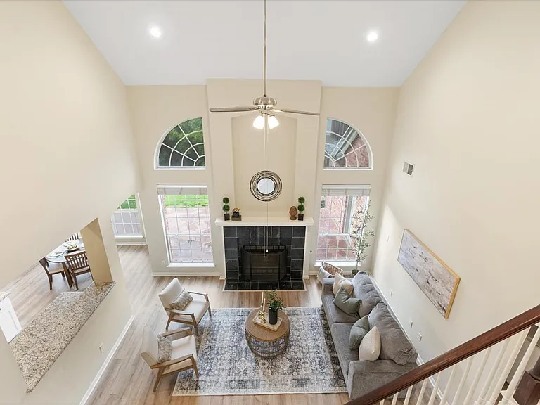 2633 Shadow Hill Ln — Photo 10